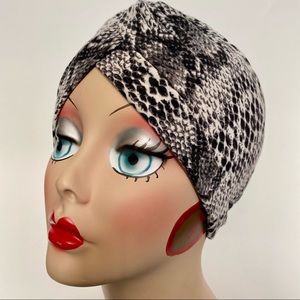 Sexy gray snakeskin print pinup turban cloche hat